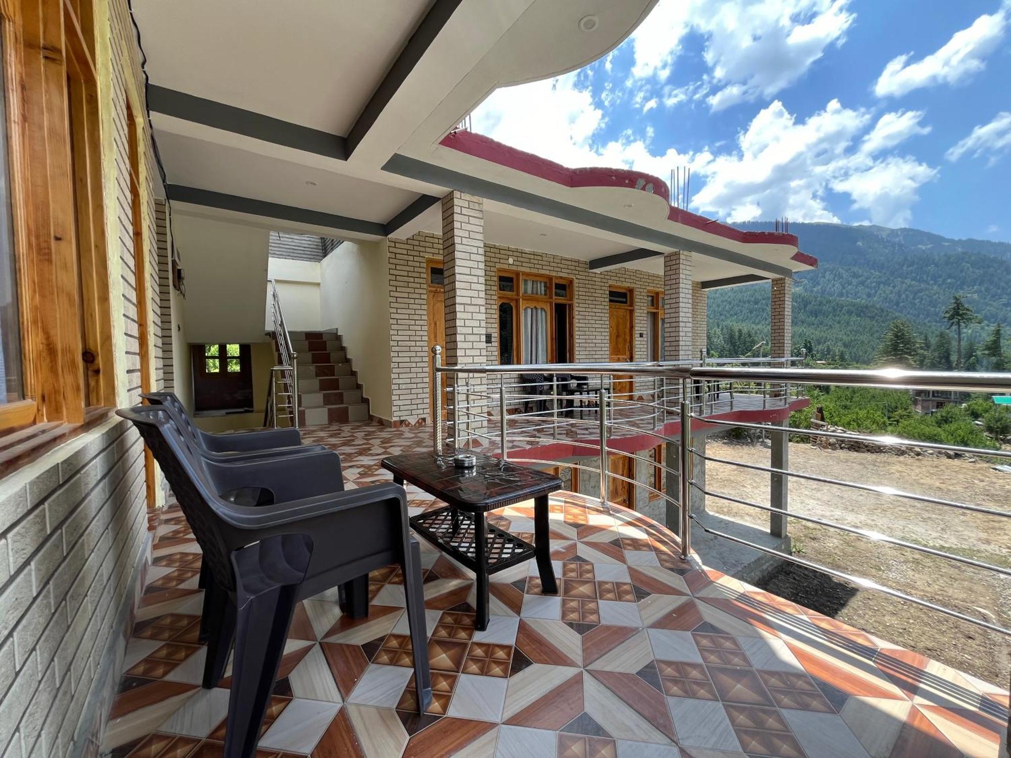 Golden Luck Mann Cafe Hotel Kalgha Exterior foto